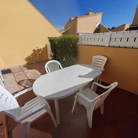 T2 Calme Avec Parking, Proche Pour 4 Personnes - Fr-1-607-216 아파트 *