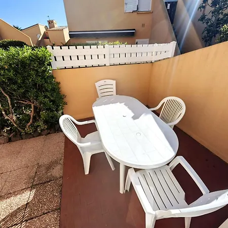 T2 Calme Avec Parking, Proche Pour 4 Personnes - Fr-1-607-216 Apartment