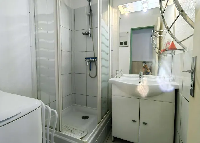 T2 Calme Avec Parking, Proche Pour 4 Personnes - Fr-1-607-216 Apartamento