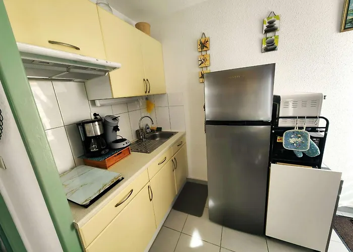 T2 Calme Avec Parking, Proche Pour 4 Personnes - Fr-1-607-216 Apartamento Agde