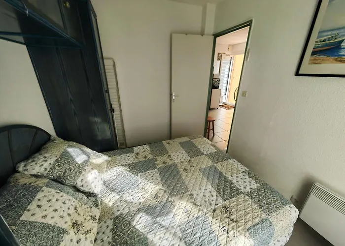 T2 Calme Avec Parking, Proche Pour 4 Personnes - Fr-1-607-216 Agde