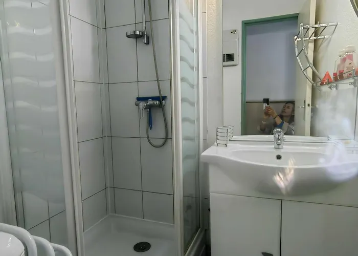 T2 Calme Avec Parking, Proche Pour 4 Personnes - Fr-1-607-216 *